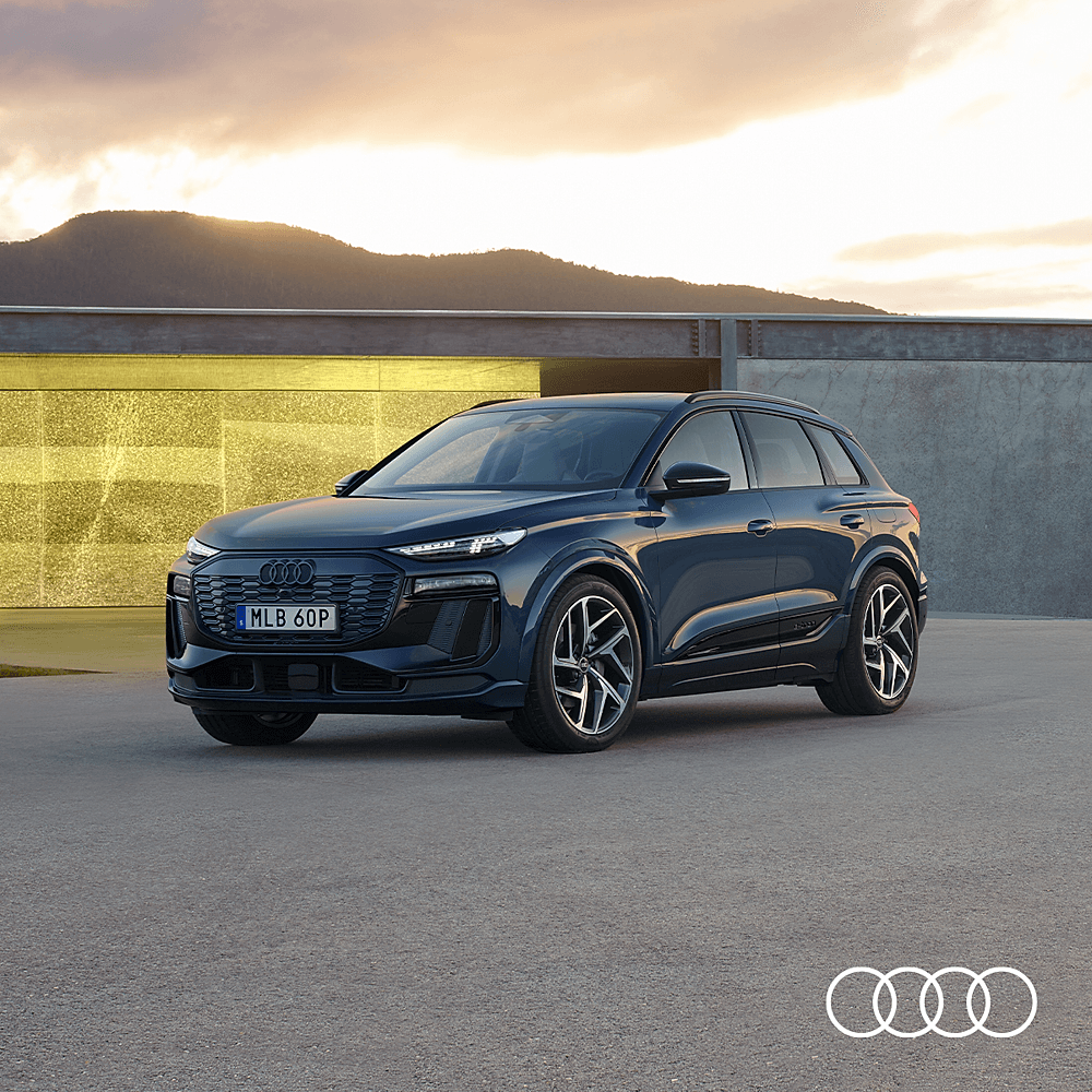 grå blå audi q6 e-tron