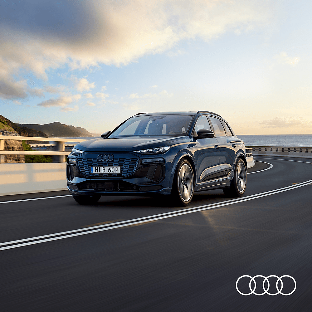 grå blå audi q6 e-tron